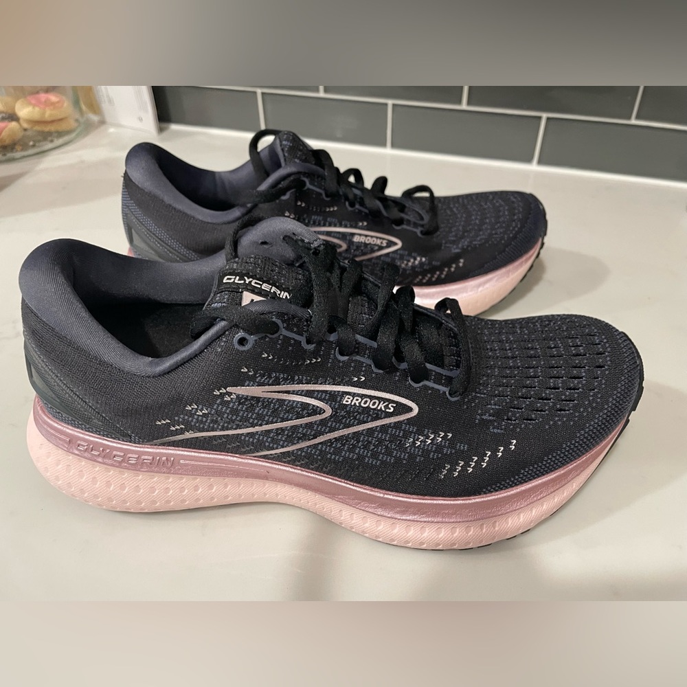 Brooks Glycerin 19 Black/Pink - women’s size 8